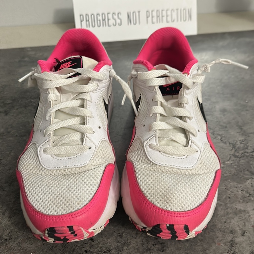 Pink Nike Tennis Shoes